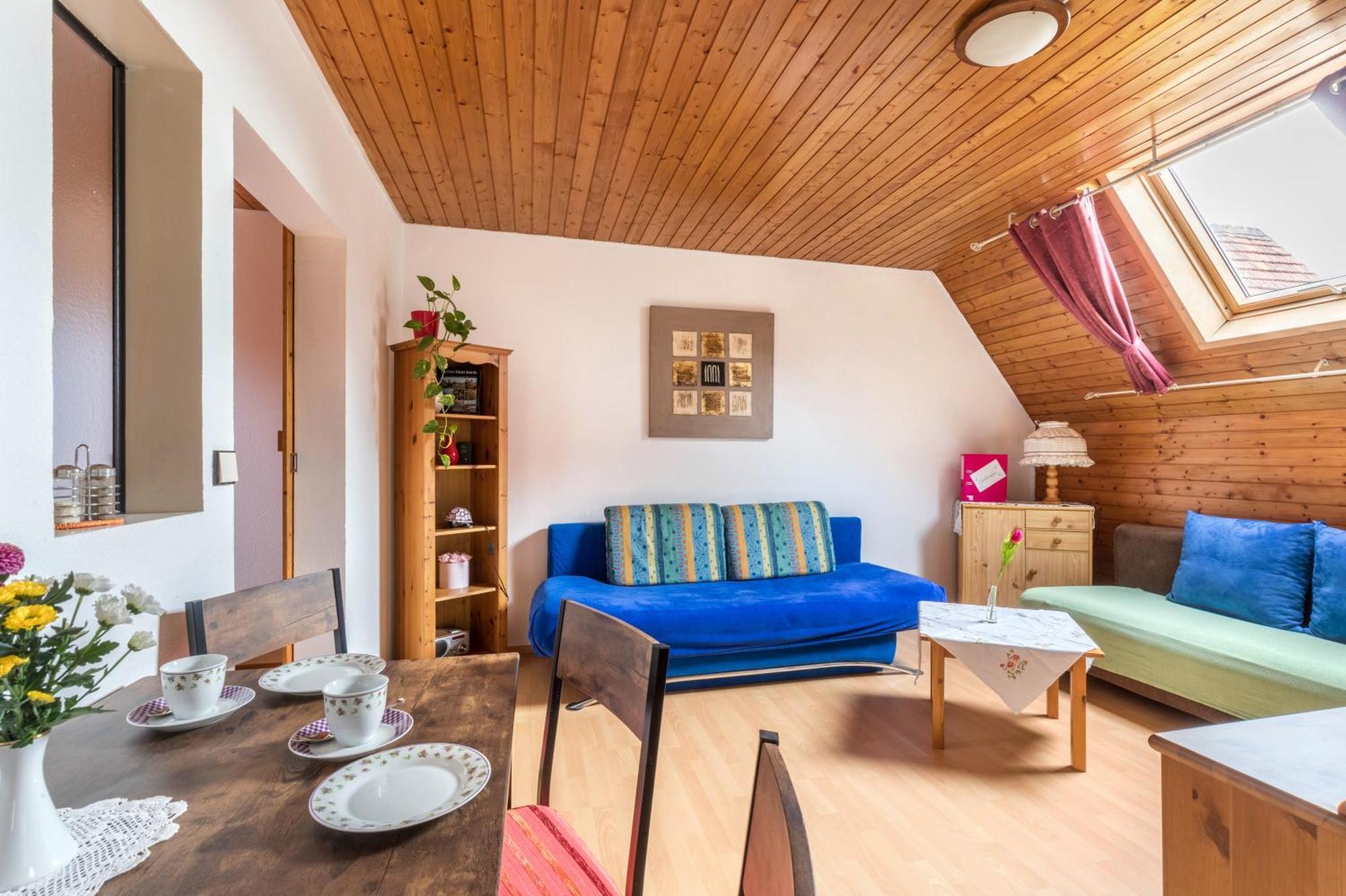 Apartmenthaus Ferienwohnungen Sila Weinstadt Ngoại thất bức ảnh