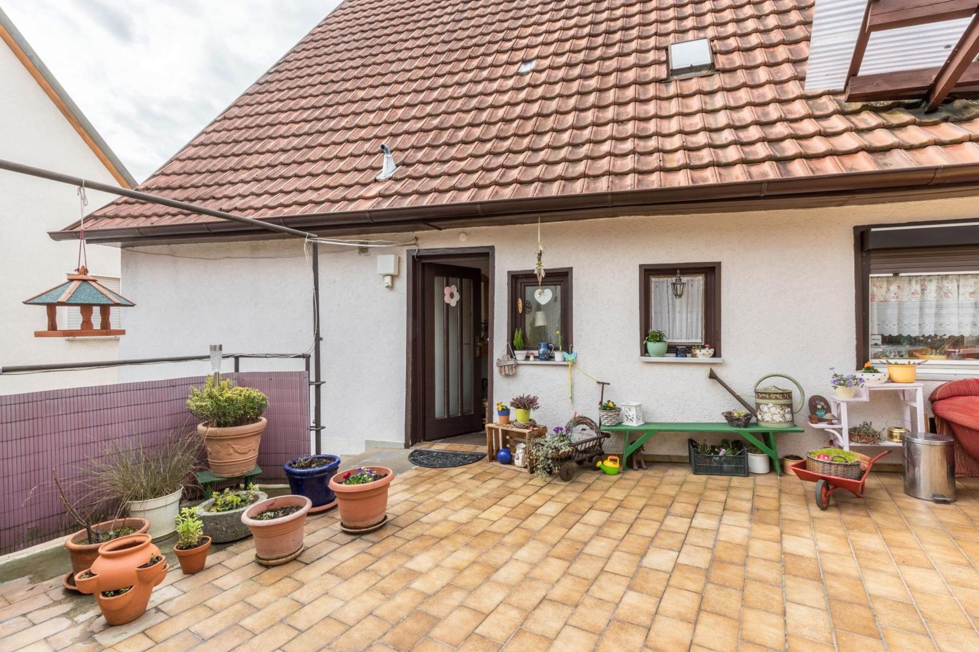 Apartmenthaus Ferienwohnungen Sila Weinstadt Ngoại thất bức ảnh