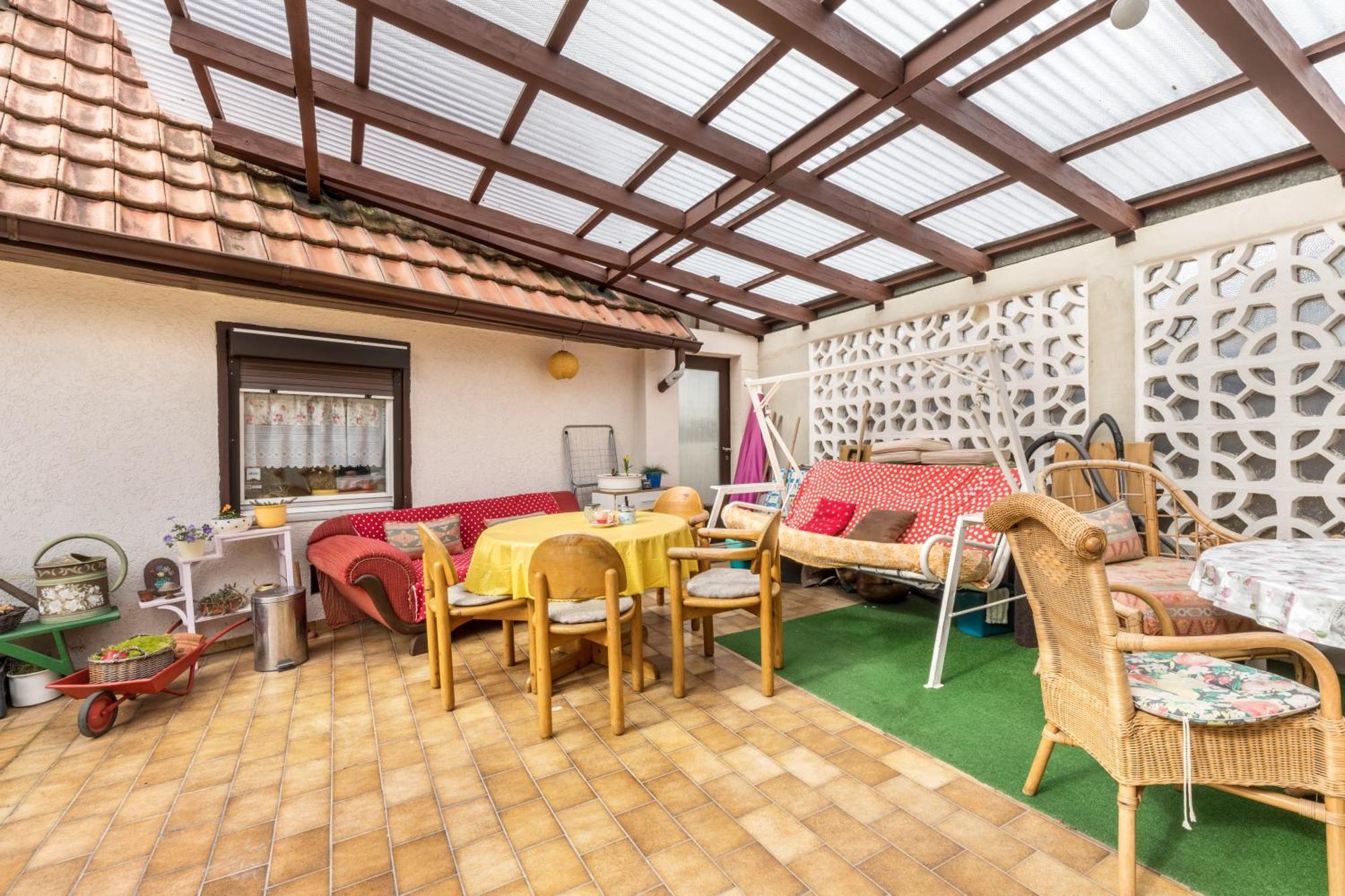 Apartmenthaus Ferienwohnungen Sila Weinstadt Ngoại thất bức ảnh