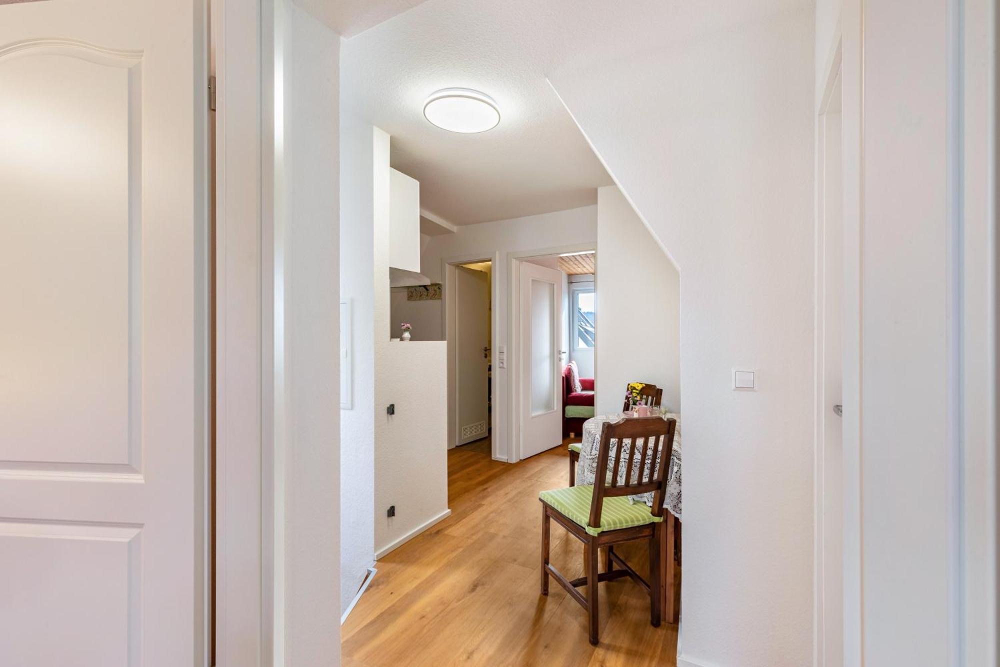 Apartmenthaus Ferienwohnungen Sila Weinstadt Ngoại thất bức ảnh