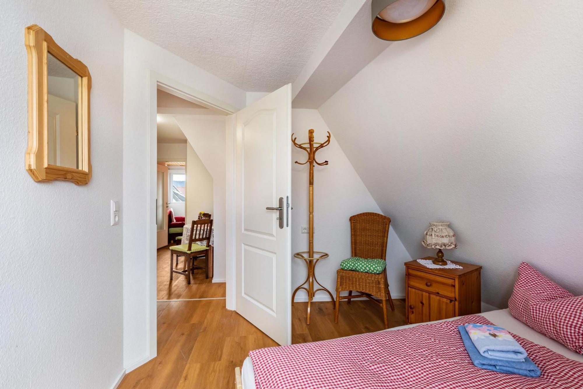 Apartmenthaus Ferienwohnungen Sila Weinstadt Ngoại thất bức ảnh