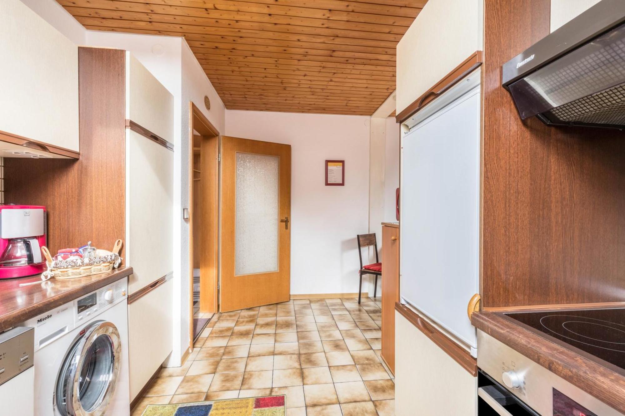 Apartmenthaus Ferienwohnungen Sila Weinstadt Ngoại thất bức ảnh