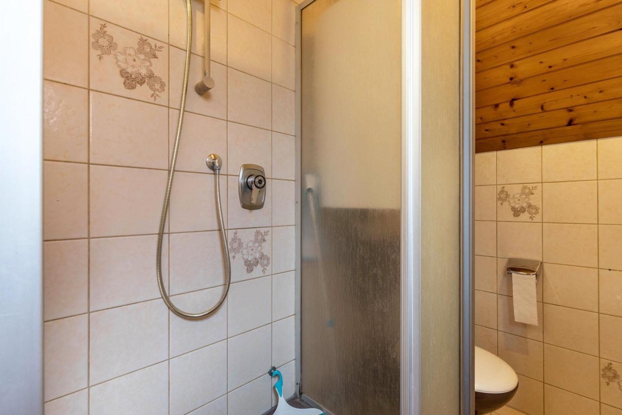 Apartmenthaus Ferienwohnungen Sila Weinstadt Ngoại thất bức ảnh