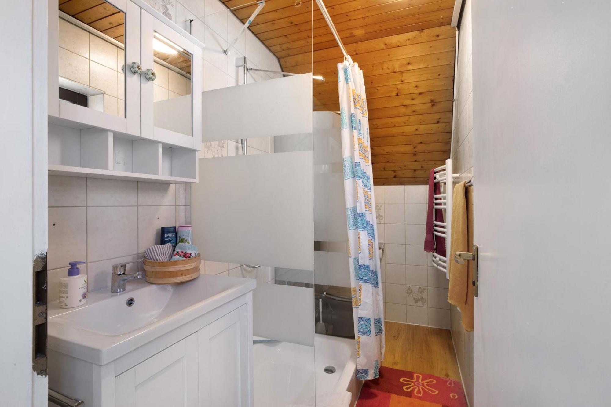 Apartmenthaus Ferienwohnungen Sila Weinstadt Ngoại thất bức ảnh